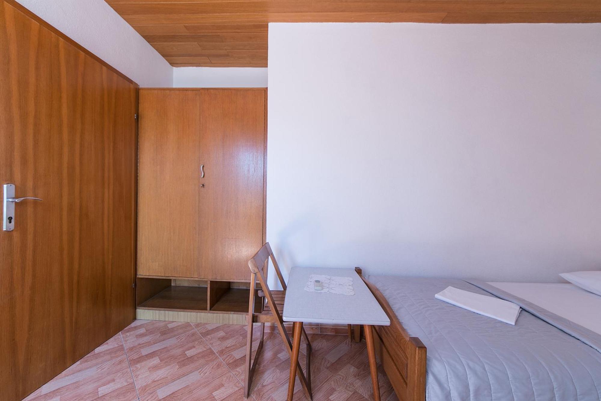 Apartments And Rooms By The Sea Brela, Makarska - 2752 Habitación foto